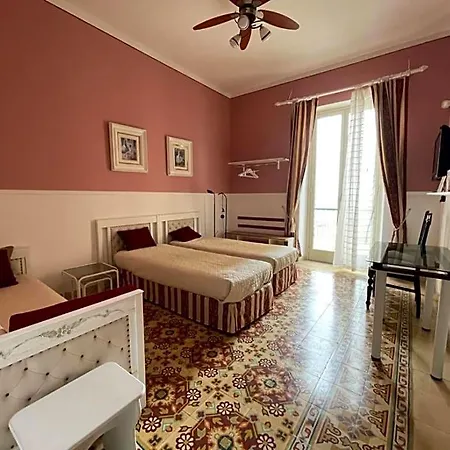 Mariupol Bed & Breakfast 3*